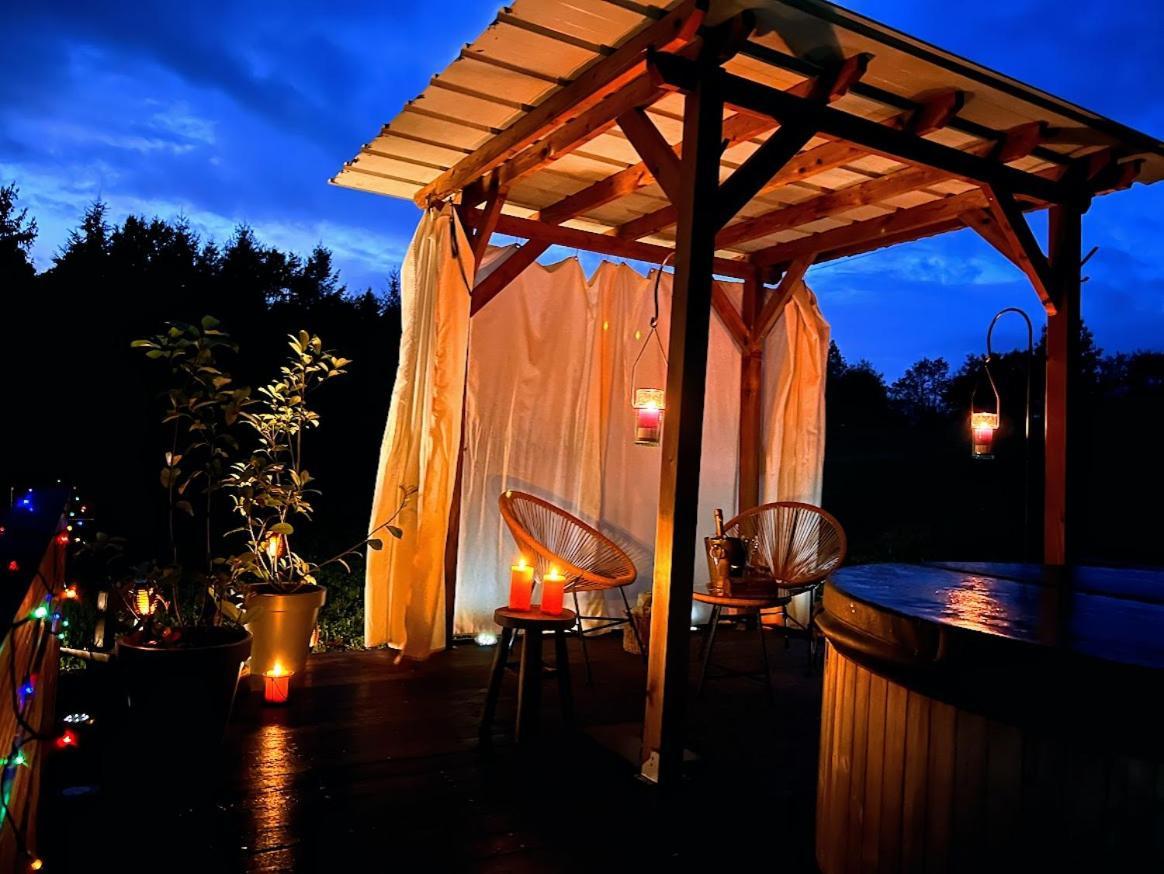 Domaine Le Manoir, Gites De Charme Et De Caractere Avec Piscines Privatisees Et Spa Nordique Fossemagne Екстериор снимка