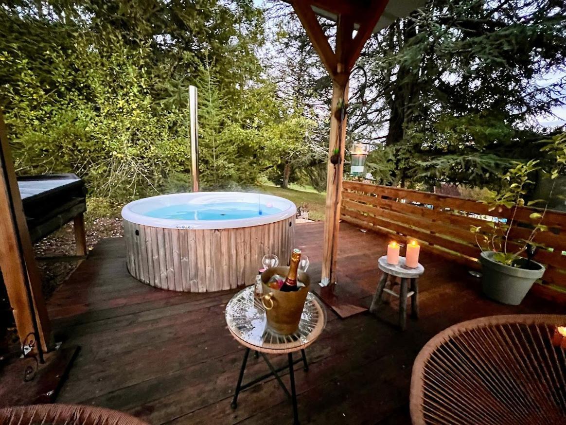 Domaine Le Manoir, Gites De Charme Et De Caractere Avec Piscines Privatisees Et Spa Nordique Fossemagne Екстериор снимка